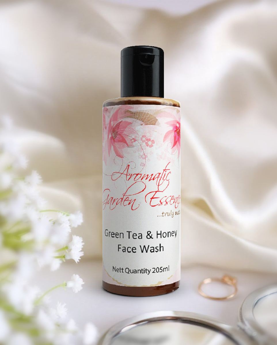 AGE Natural Green Tea & Honey Facewash for All Skin Types